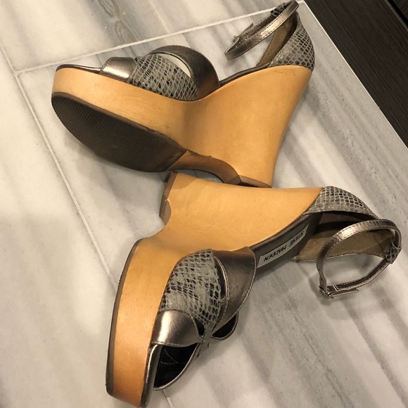 Steve Madden Platform Heels - Picture 2 of 3